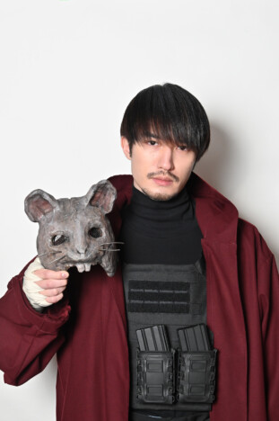 『新空港占拠』「獣」鼠はジェシー演じる謎の男　“山猫”は空港内にいることが判明